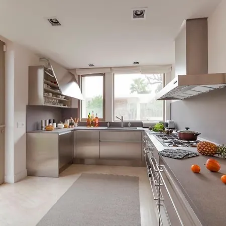 Great Location - Beautiful Villa!!! Βίλα *